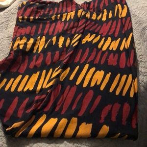 LulaRoe tall and curvy leggings